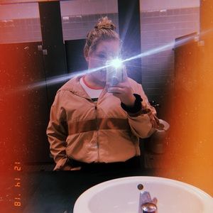 Meet your Posher, Josie